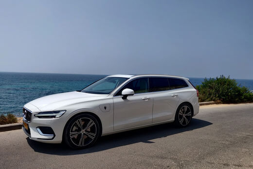 וולוו V60 פלאג אין